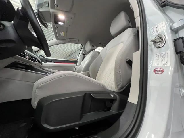 Volkswagen Golf 2.0 TDI Golf VIII Life Variant