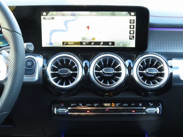 Mercedes-Benz EQB 300 4MATIC AMG Line