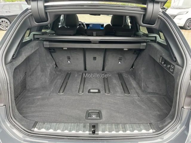BMW 330 330d M-Sport Touring xDrive