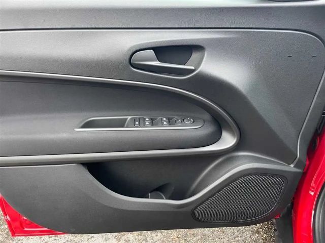 Fiat 600e 1.2 Mild-Hybrid Rückfahrkamera*PDC vorne u. hinten
