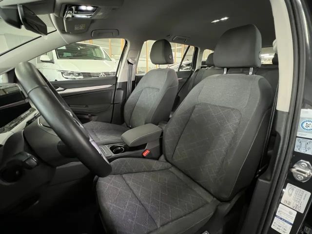 Volkswagen Golf 2.0 TDI Golf VIII Life Variant