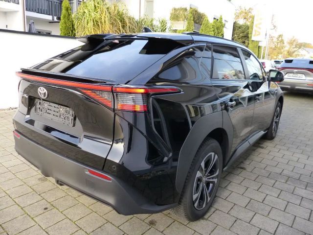 Toyota bZ4X AHK Navi SHZ el.Heckkl.LED Schnell-Ladefunk