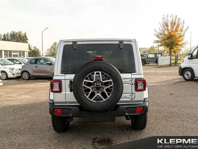 Jeep Wrangler Sahara