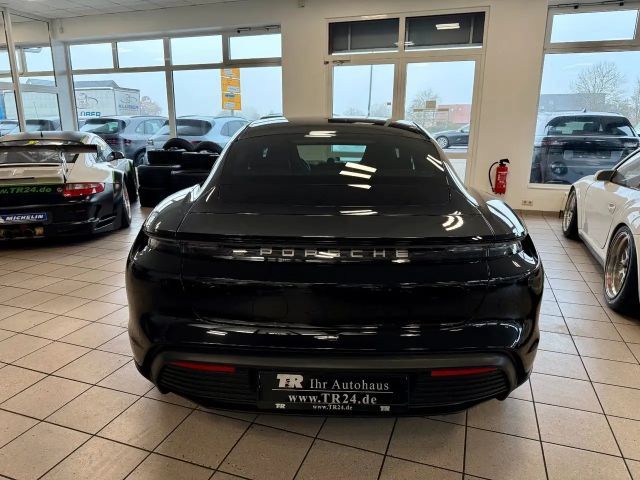 Porsche Taycan Performance Plus