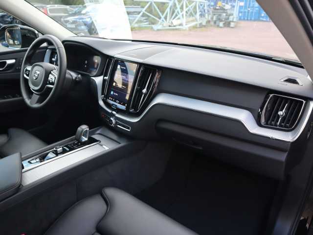 Volvo XC60 AWD Dark Plus