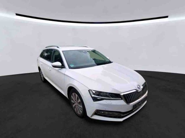 Skoda Superb Combi iV