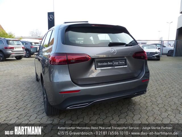 Mercedes-Benz B 200 Progressive Sedan