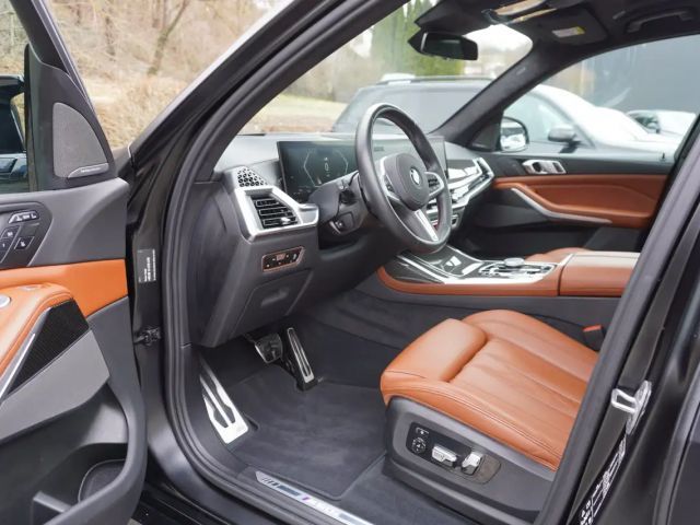 BMW X7 M 60i Frozen Black LCI AHK Carbon SkyLounge ACC 360K