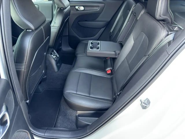 Volvo XC40 R-Design Recharge T5