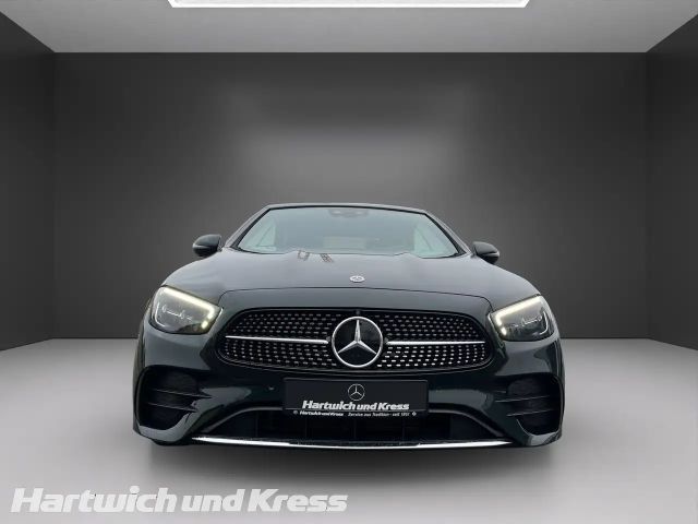 Mercedes-Benz E 300 AMG Line Cabriolet E 300 e