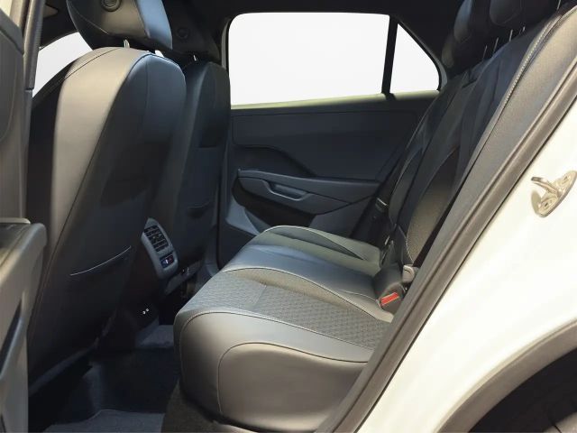 Volkswagen T-Roc 1.5 eTSI DSG R-Line Style