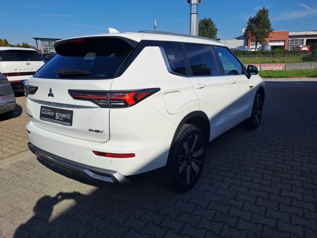 Mitsubishi Outlander 4WD PHEV
