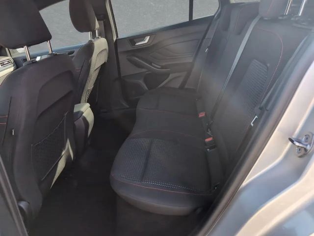 Ford Focus EcoBoost ST Line