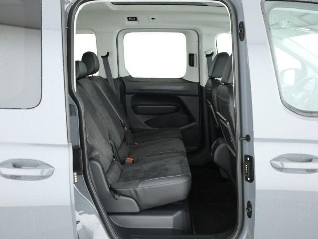 Volkswagen Caddy Caddy Dark Label 1,5TSI 85kW NAVI PANO KAMERA AHK