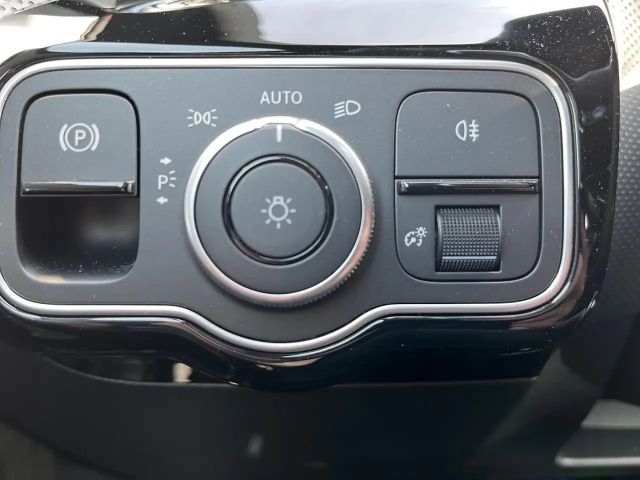 Mercedes-Benz CLA 180 AMG Line Shooting Brake