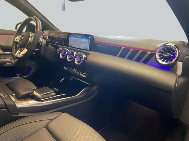 Mercedes-Benz A 35 AMG AMG Line