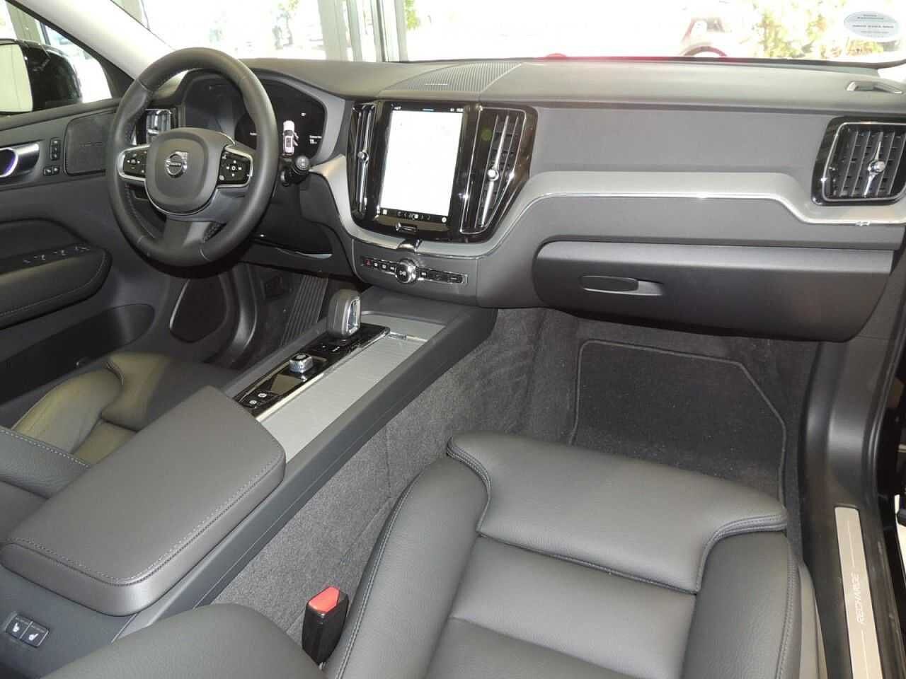 Volvo XC60 AWD Dark Plus Recharge T6