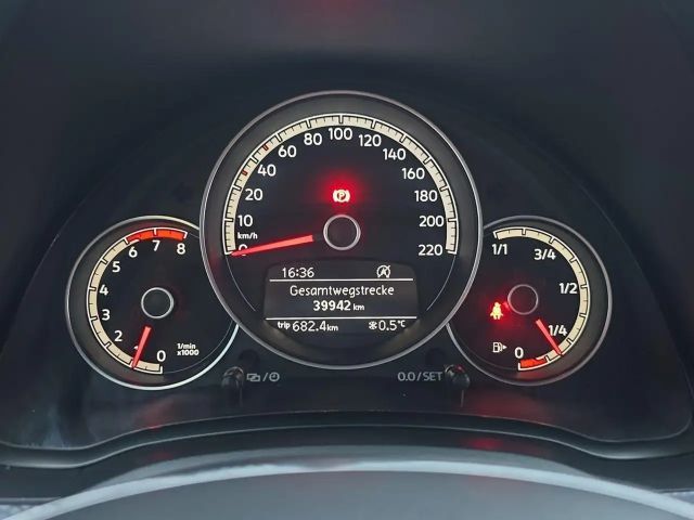 Volkswagen up! United R-KAM PDC KLIMA GRA SHZ MULTILENKRAD