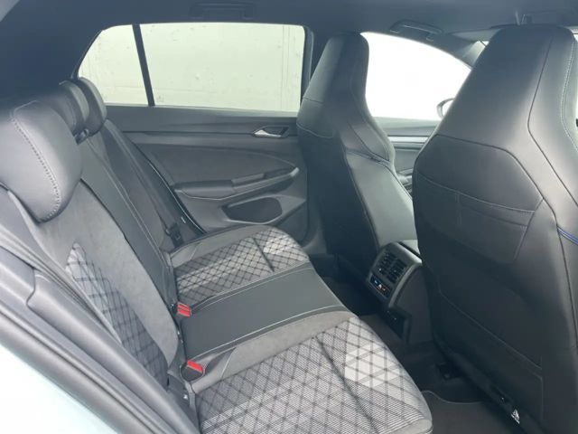 Volkswagen Golf 1.5 eTSI DSG Golf VIII R-Line