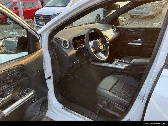 Mercedes-Benz B 180 Sedan