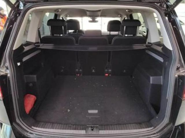 Volkswagen Touran 1.5 TSI DSG