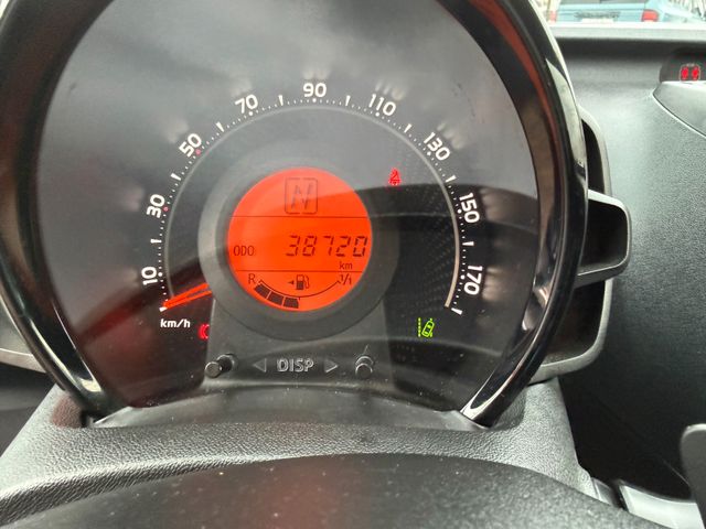 Toyota Aygo 5-deurs Play Plus X-play