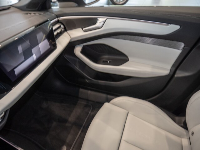 Audi A6 Avant Quattro S-Tronic