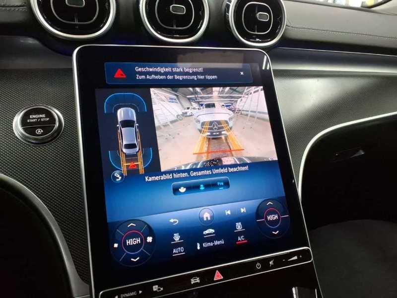 Mercedes-Benz C 220 AMG Line C 220 d Sedan