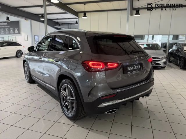 Mercedes-Benz GLA 200 AMG Line Premium