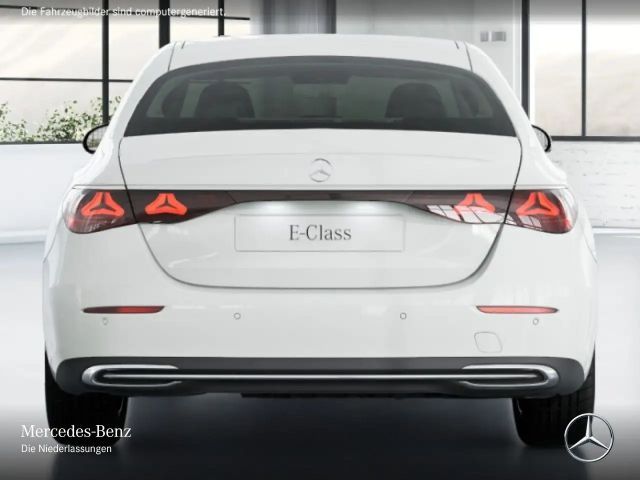 Mercedes-Benz E 200 AVANTGARDE Sedan