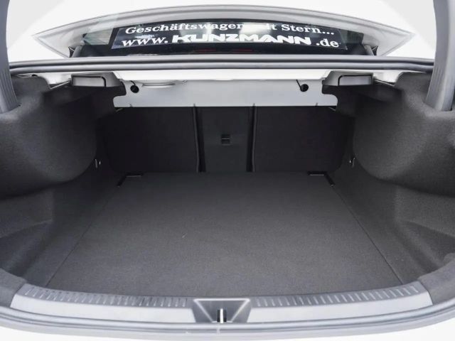 Mercedes-Benz A 180 AMG Line