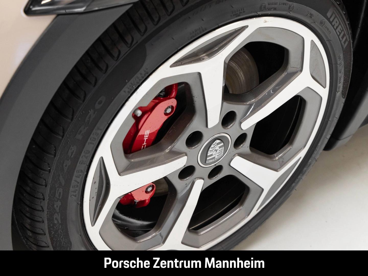 Porsche Taycan 4S Cross Turismo