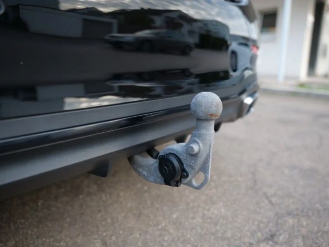 Mercedes-Benz C 220 AMG Line C 220 d Sedan