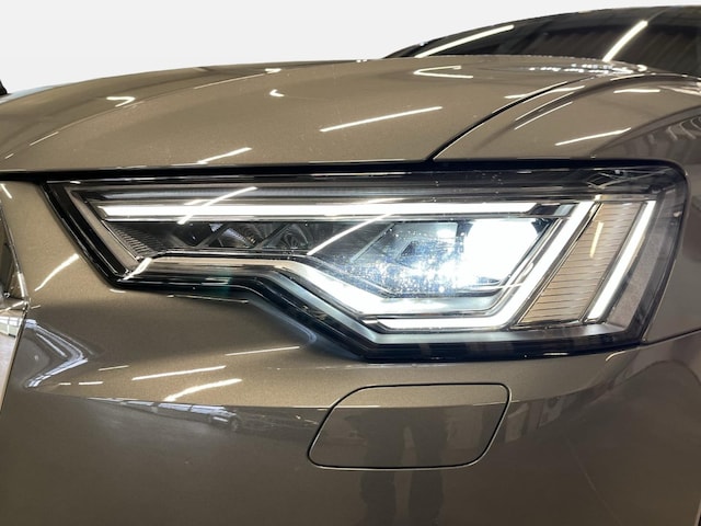 Audi A6 55 TFSI Quattro S-Tronic Sedan