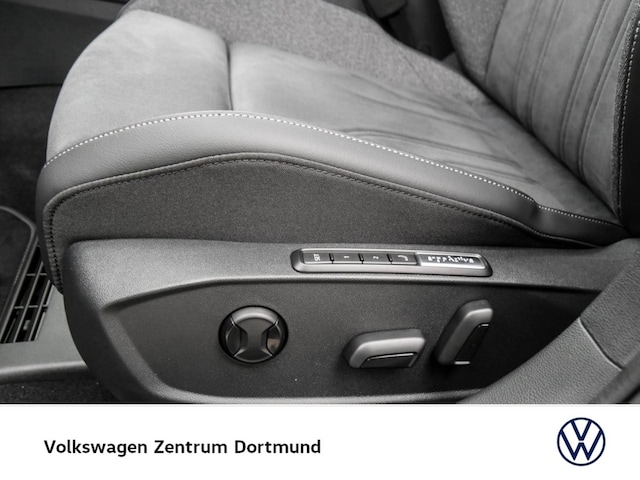 Volkswagen Golf DSG Style Variant