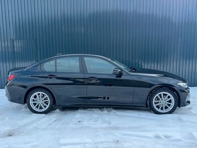 BMW 320 320d Sedan