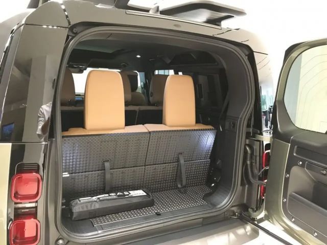 Land Rover Defender 110 D300 Dynamic HSE