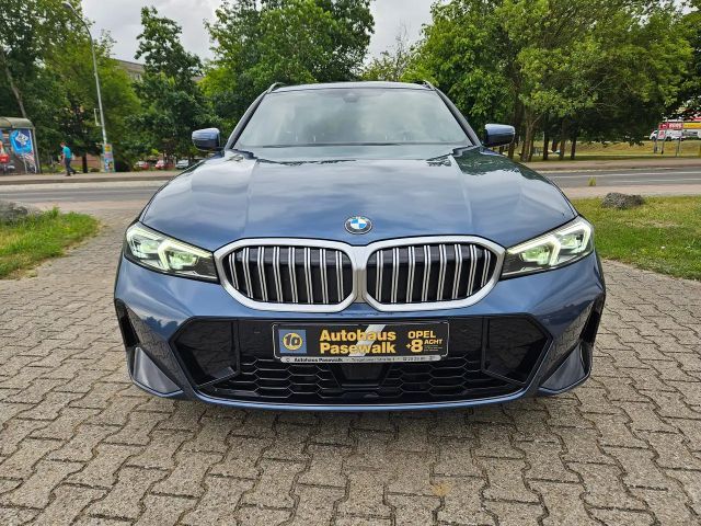 BMW 330 330e 330i M-Sport xDrive