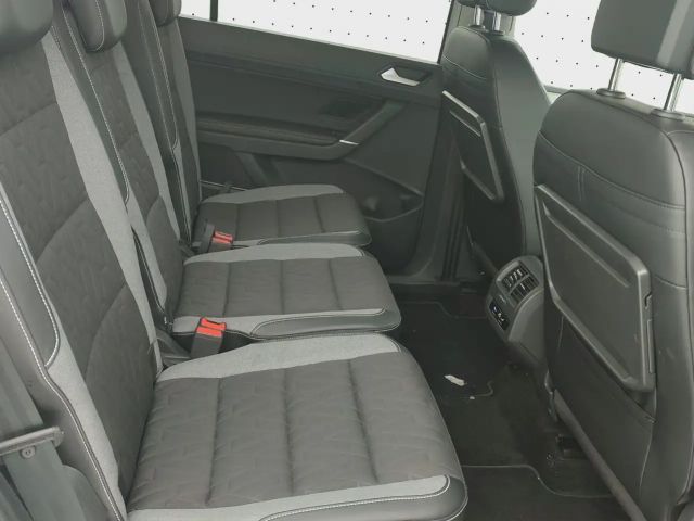 Volkswagen Touran 1.5 TSI DSG IQ.Drive