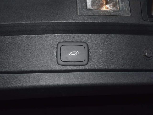 MG Marvel R Performance Tri-motor AWD