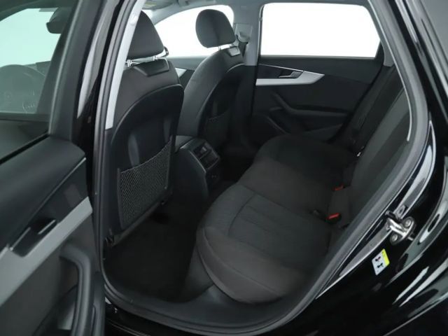 Audi A4 35 TDI Avant S-Tronic