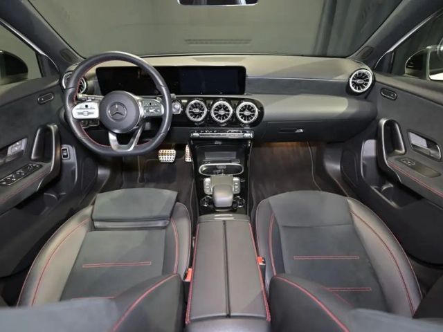 Mercedes-Benz A 250 A 250 e AMG Line