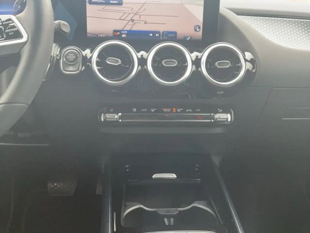 Mercedes-Benz B 180 Progressive Sedan