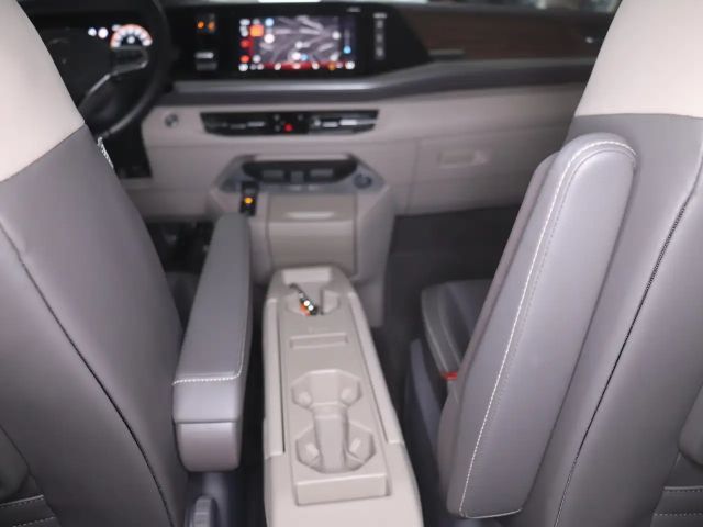 Volkswagen Multivan 2.0 TDI Lang Style T7