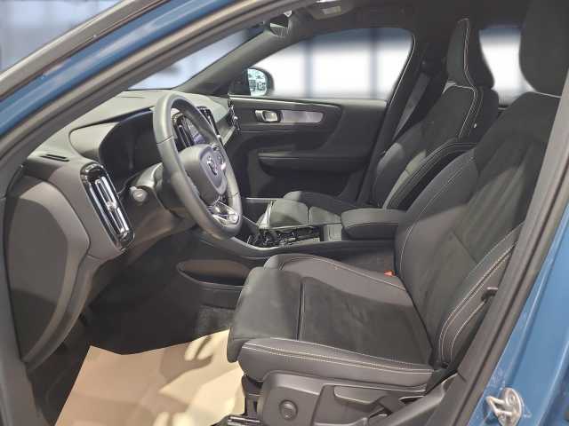 Volvo XC40 XC40 Navi LED Klima Standhzg Einparkhilfe el. Fenster