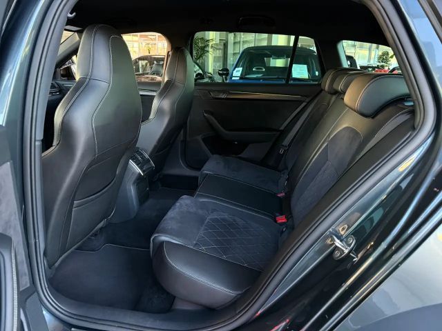 Skoda Superb 4x4 Combi Sportline