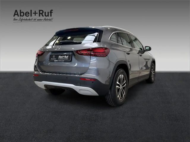 Mercedes-Benz GLA 200 GLA 200 d