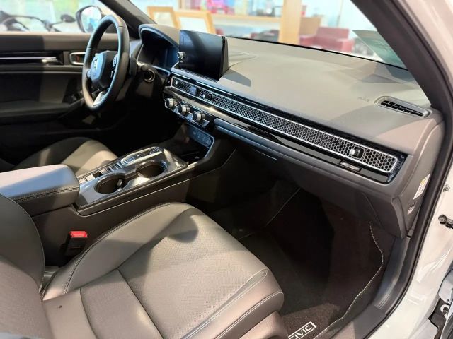 Honda Civic 2.0 Advance Hybrid