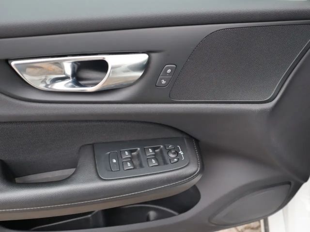 Volvo V60 R-Design Recharge T6