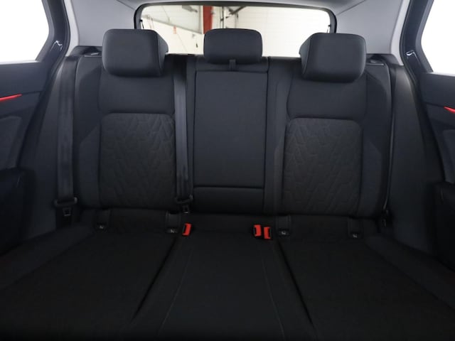 Volkswagen Golf 1.5 eTSI Golf VIII Life